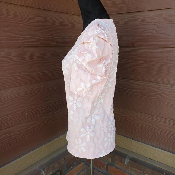 TCEC Light Pink Floral Textured Women's Bubble Sleeve Blouse Size Small NWOT - Picture 9 of 13